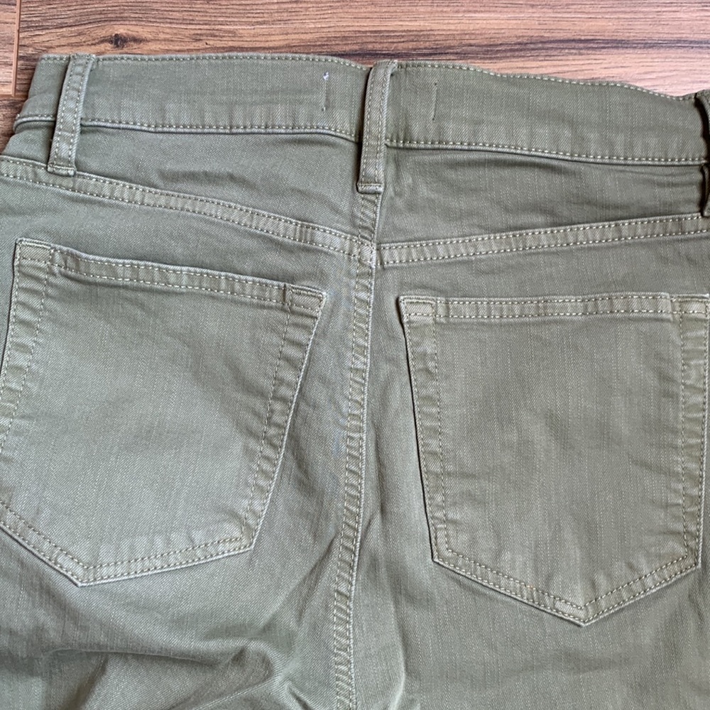 LOFT Capris! - Picture 7 of 7